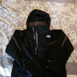 Boys L north face hi-vent rain jacket